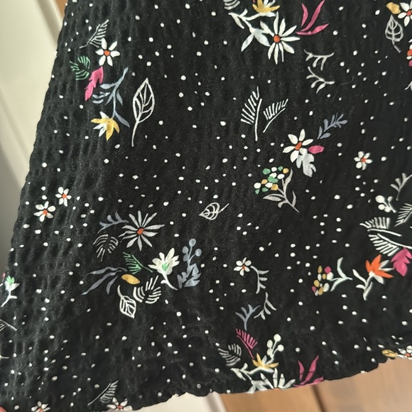 CJ Banks Peasant Blouse Womens 1X black/Floral smocked neckline Prairie crinkle - Picture 6 of 11